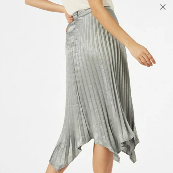 JUSTFAB Women's Pleated Draped Skirt Metallic Silver - Picture 2 of 8
